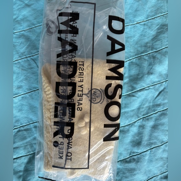 BNWT Damson Madder Butter Yellow Bonnet / Hood - Picture 8 of 9